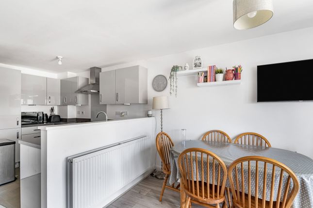24, Hyperion Lane, Brackley photo 4