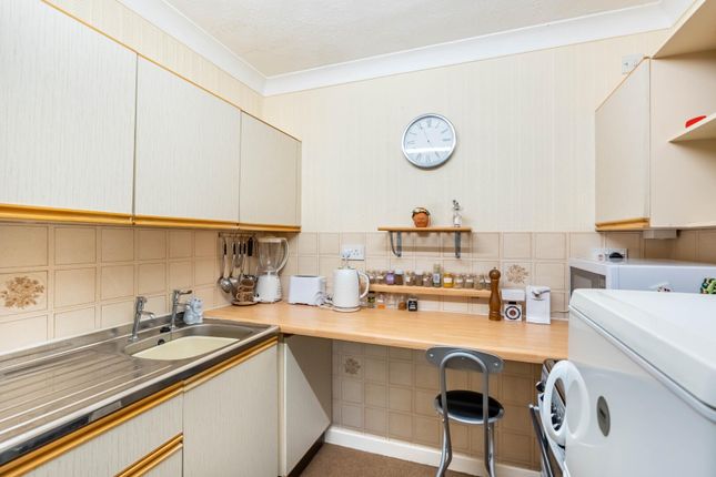 55 Langley House, Dodsworth Avenue, York photo 4