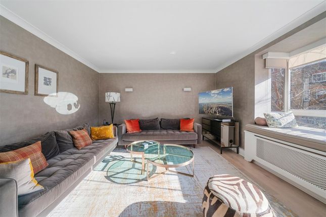 3-bed flat on Kinnerton Street, London, £8,000/mo