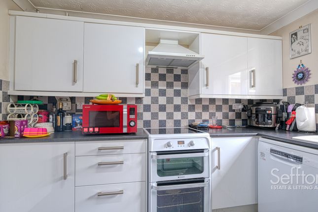28 Marston Moor, Norwich photo 3