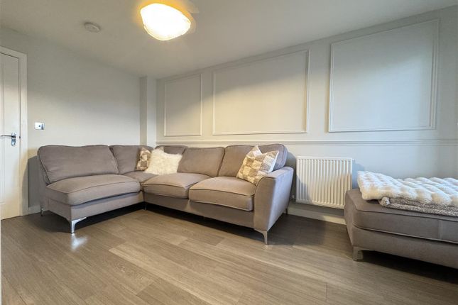 41, Brookfield Drive, Stanford-le-Hope photo 4