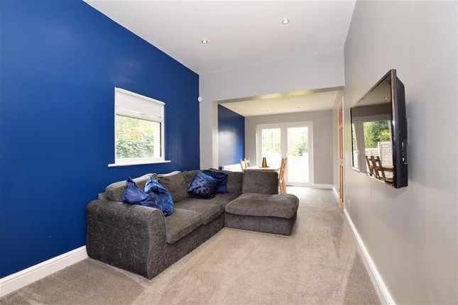 2 Bed Maisonette For Sale In Tomswood Hill Hainault Ilford