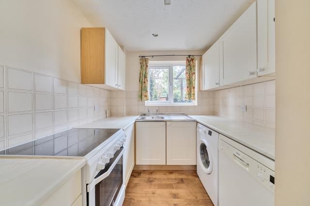73, Balliol Drive, Didcot photo 4