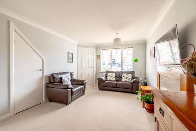 54 Salk Road, Great Yarmouth photo 4