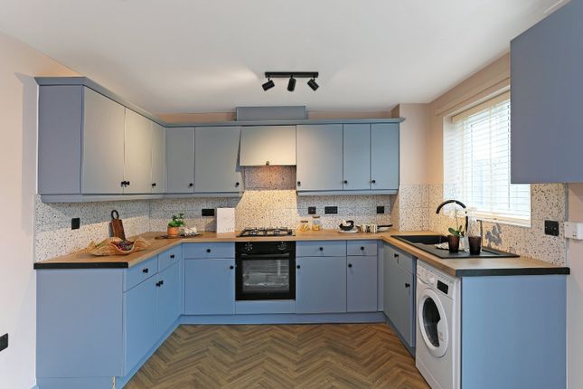 23, Brandon Way Crescent, West Yorkshire photo 3