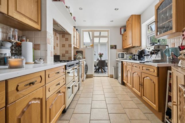 56, Lyndhurst Avenue, Pinner photo 4