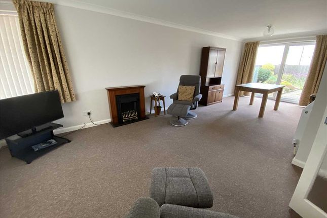3, St Andrews Close, Helpringham photo 2