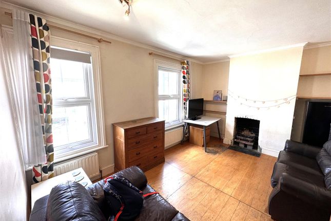 Flat 2, 326, Mill Road, Cambridge photo 4