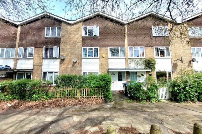 Thumbnail Town house for sale in Link Walk, Hatfield