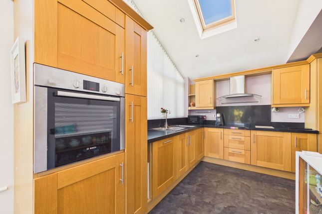 60 Hollinhill, Rowlands Gill photo 3