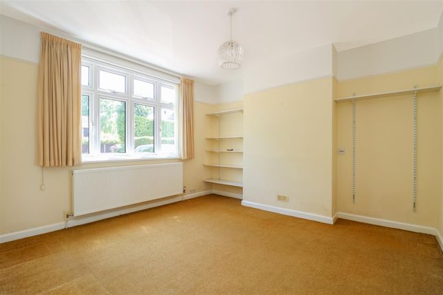 5, Ashleigh Road, Horsham photo 4