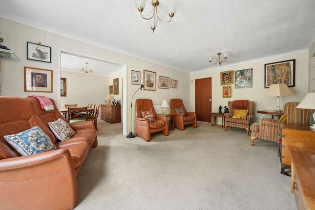 15 Elizabeth Drive, Wantage photo 4