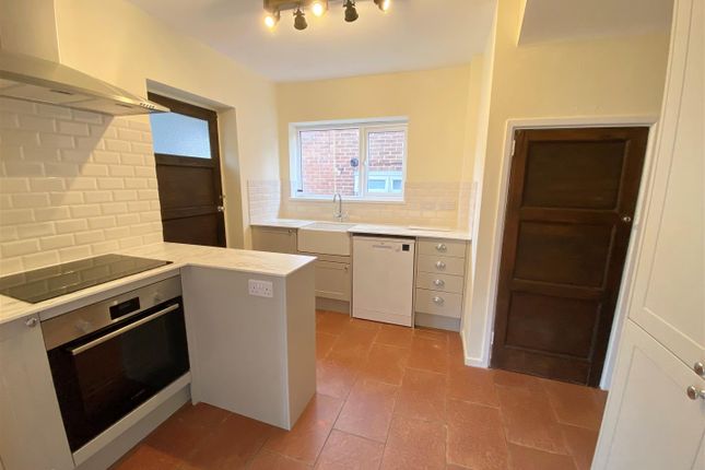 50, Rushfield, Potters Bar photo 4