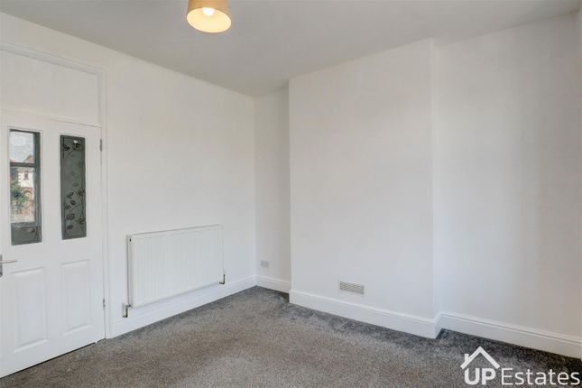 256, Queens Road, Nuneaton photo 4