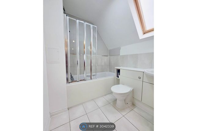 Titus Lodge, Varcoe Gardens, Hayes photo 3