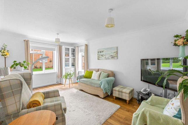 13 Coulson Court, Great Missenden photo 2
