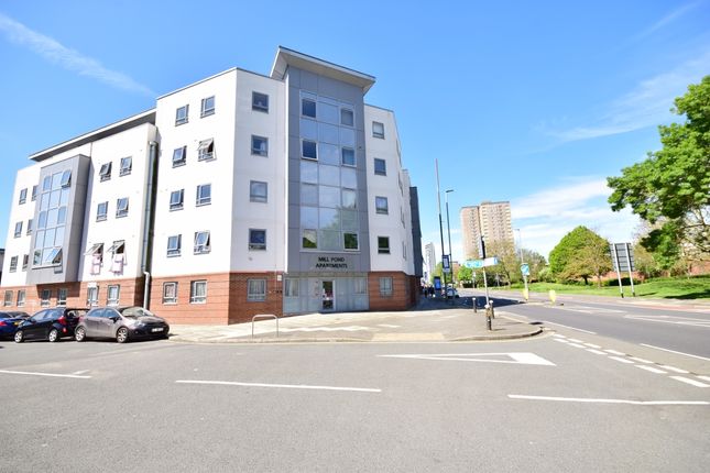Thumbnail Flat to rent in Queen Street, Portsmouth