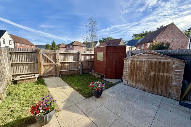 27, Osprey Close, Poole photo 3