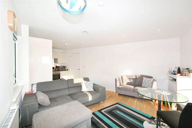 Flat for sale in Hippersley Point, London