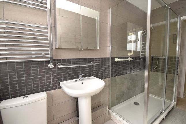 12, Willowdene Court, Whetstone photo 4