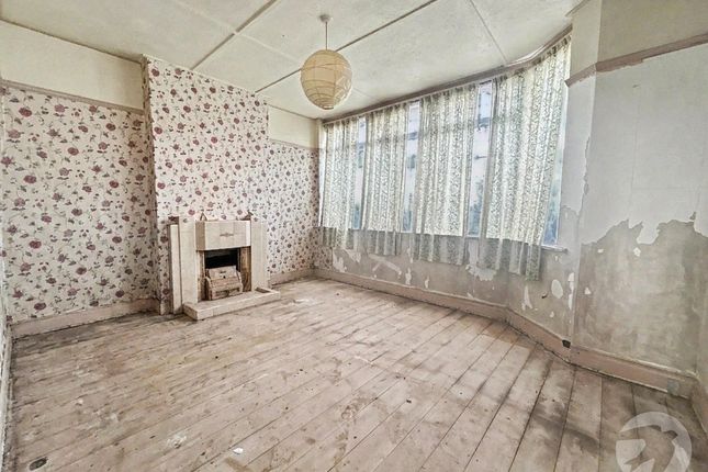 23, Ingleton Avenue, South Welling photo 2