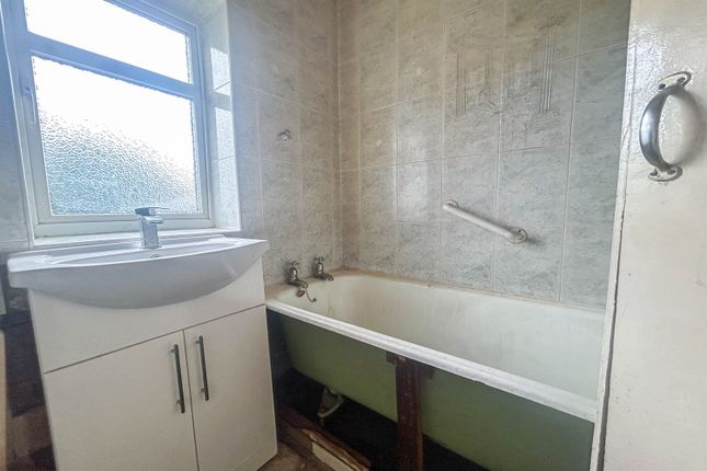 8 North View, South Hylton, Sunderland photo 5