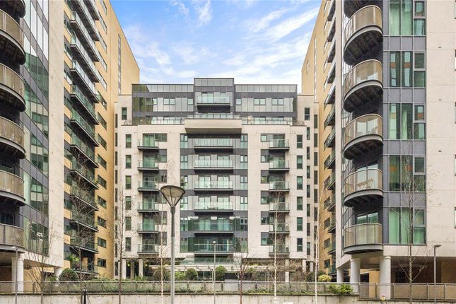 Thumbnail Flat to rent in Millharbour, Millwall