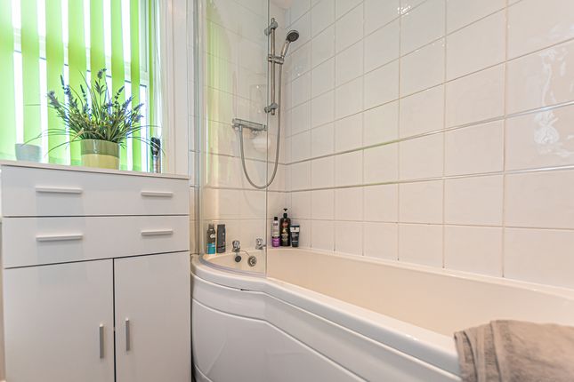 Flat for sale in Elm Road, Seaforth, Liverpool