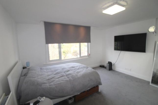 75 Flat 4,, Stanthorpe Road, London photo 4