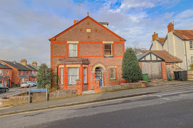 Detached house for sale in Crescent Road, Hemel Hempstead