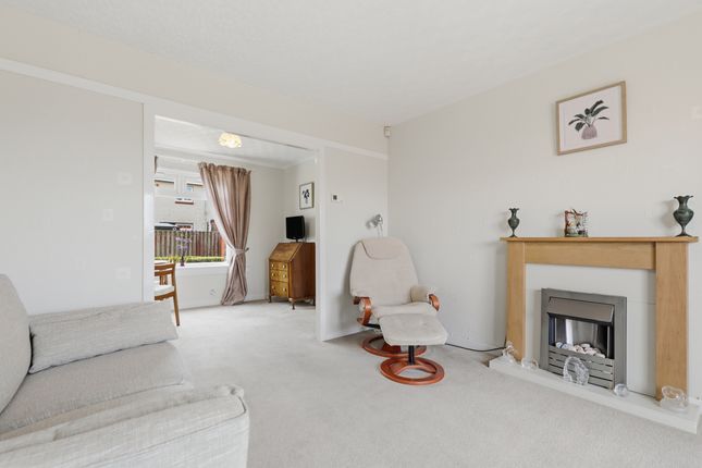 11 Mull Court, Grangemouth photo 4