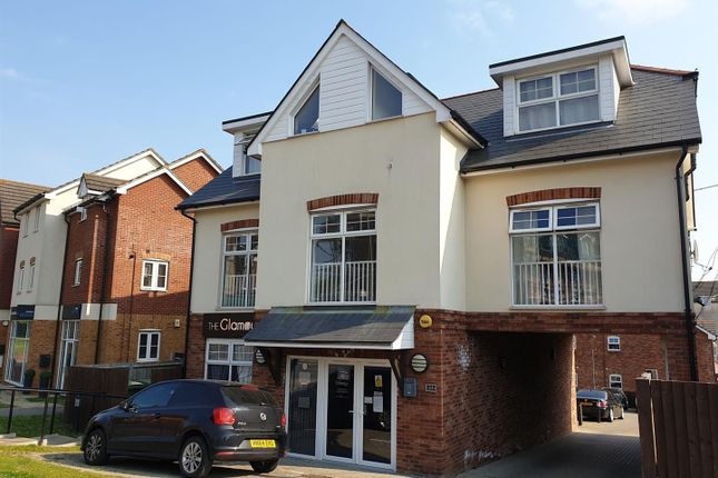 Thumbnail Flat to rent in Botley Road, Park Gate, Southampton