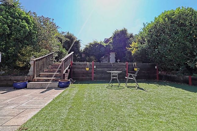 2, School Lane, Benfleet photo 3
