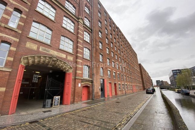 Flat to rent in Royal Mills, Ancoats