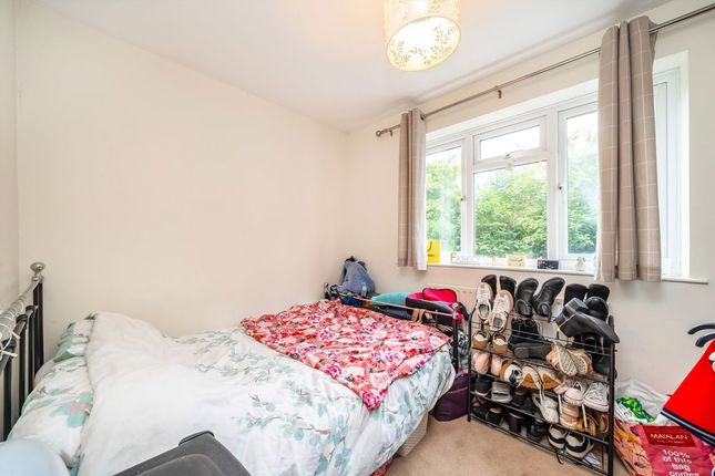 249, Powder Mill Lane, Twickenham photo 5