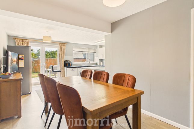 12 Masefield Drive Priory Park, Haverfordwest photo 2