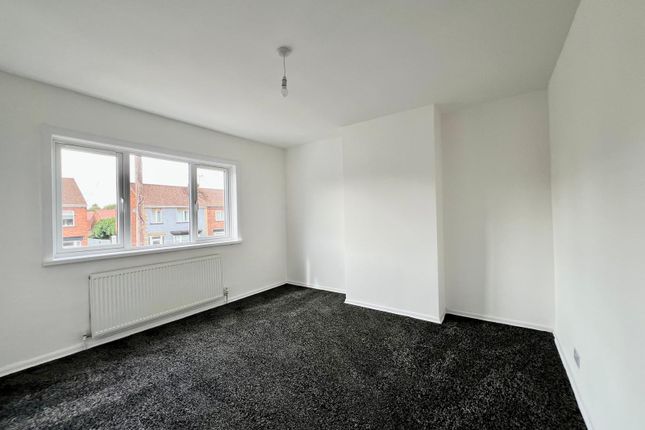 16 Lodge Road, SCUNTHORPE photo 5