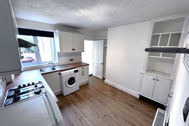 16, Vandyke Road, LEIGHTON BUZZARD photo 3