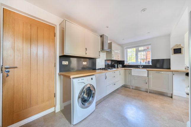 4, Browning Road, Fleet photo 3