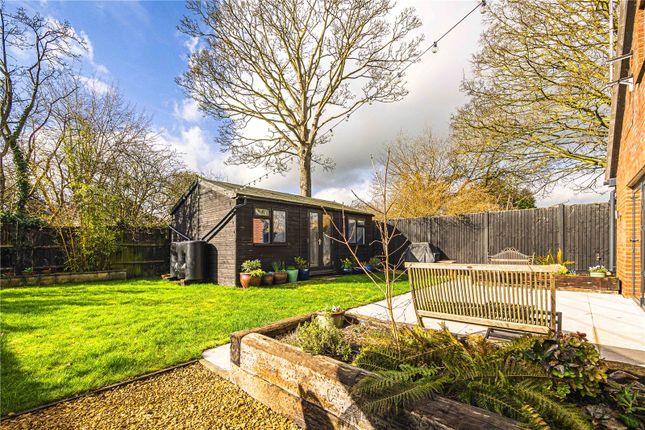 3, Dove House Close, Edlesborough photo 4