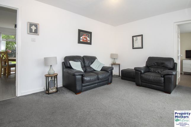 9 Sutton Court, Kilwinning photo 3