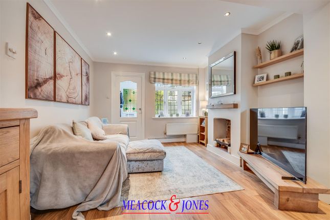 2 Brickfield Cottages, Priests Lane, Brentwood photo 3
