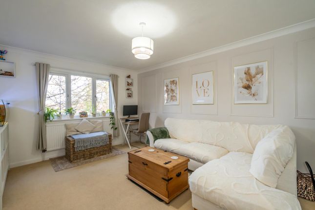 Flat 8 Ravenwood Court,, Aldwick Street, Bognor Regis photo 2