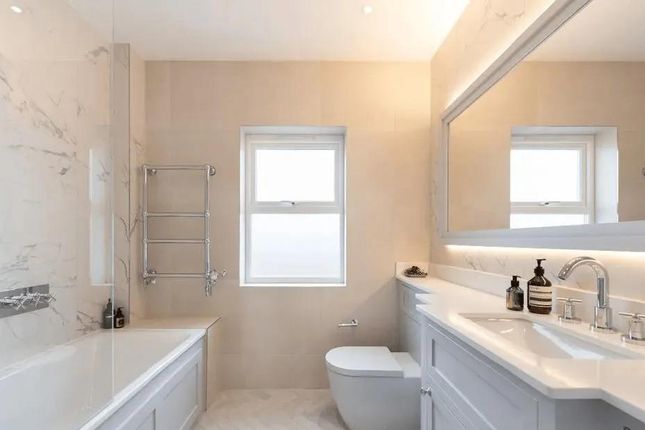 Sassoon Dr 4B  (1).Jpg