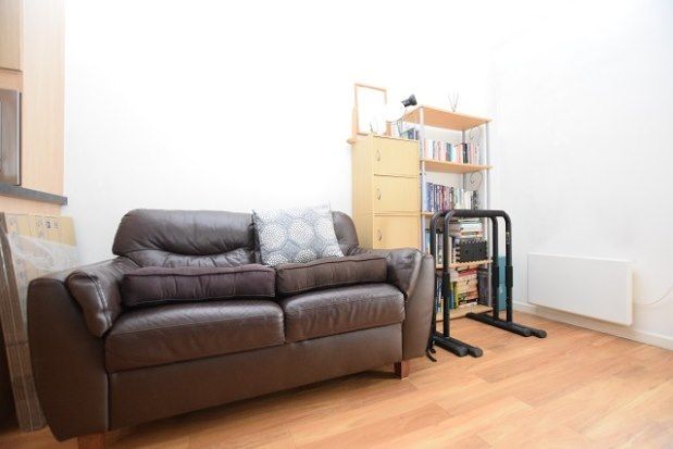 Flat to rent in 8 Milton Street, Sheffield