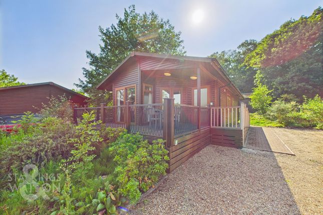2-bed caravan on Beccles Lodge, Waveney River Centre, Beccles, £75,000