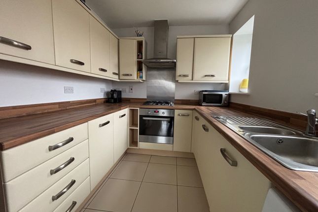 79 Jubilee Crescent, Ipswich photo 3