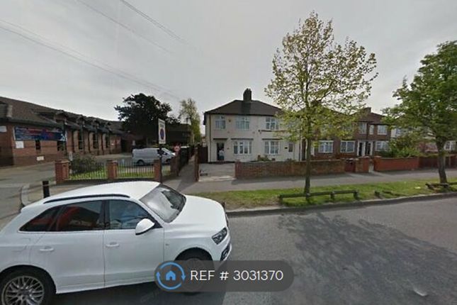 Vicarage Farm Rd, Hounslow, Hounslow photo 2