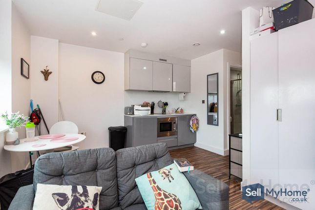 Apartment 403, West Point, 501 Chester Road, Manchester photo 2