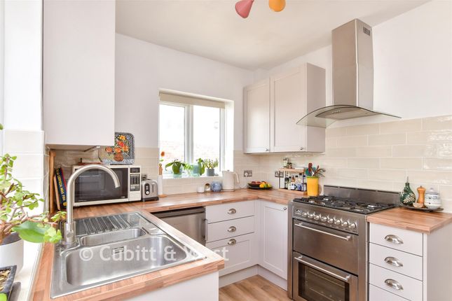 48, Larkfield Way, Brighton photo 3